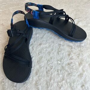 Chaco Sports Sz 11 Classic ZX1 Black Water Beach Sandals Custom Peace Sign Strap